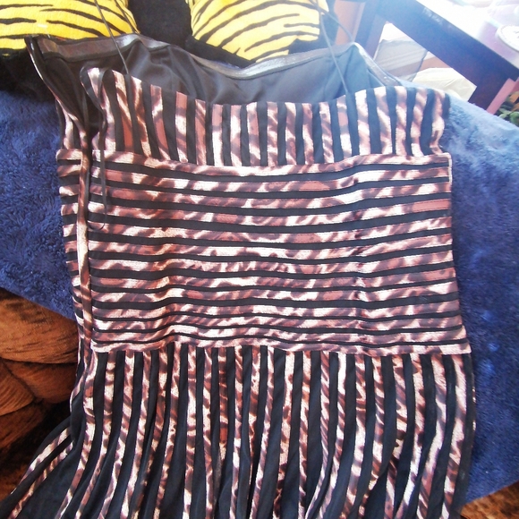 Lovely flare style dress - Picture 3 of 4